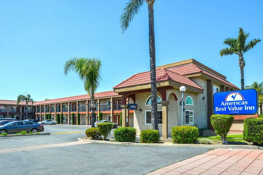 Americas Best Value Inn-Rialto Kültér fotó
